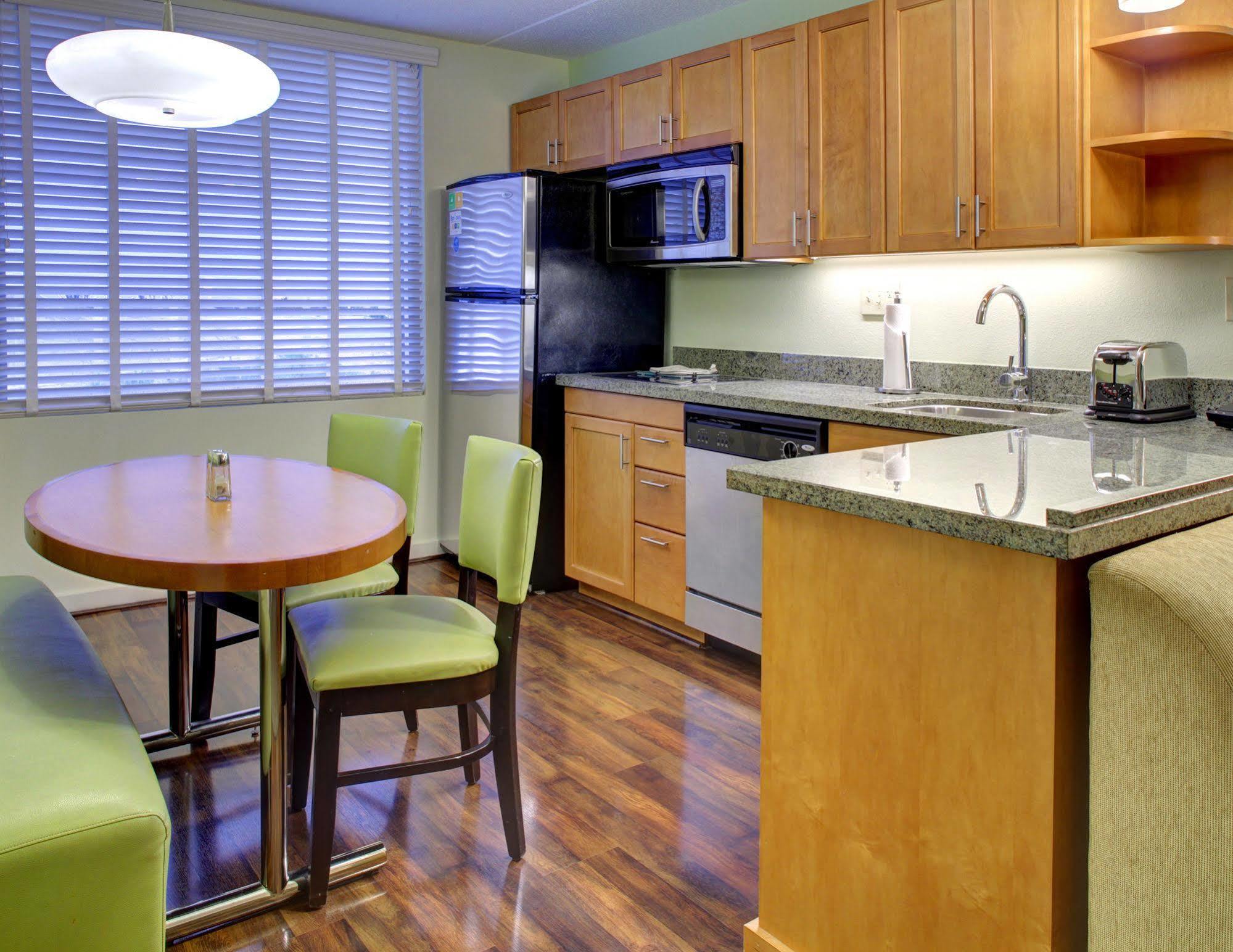 Hyatt House Fort Lauderdale Airport/Cruise Port デイニア・ビーチ エクステリア 写真
